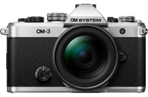 OM SYSTEM OM-3 Silver + 12-45mm F/4 PRO – Garanzia Polyphoto 5 Anni – “CASHBACK OM SYSTEM € 200,00” – “Batteria BLX-1”