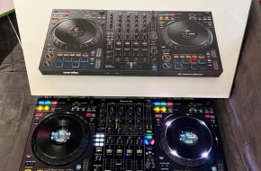 Pioneer DDJ-FLX10, AlphaTheta DDJ-GRV6, Pioneer DDJ-1000, Pioneer DDJ-1000SRT, Pioneer DJ DDJ-REV7,AlphaTheta XDJ-AZ, AlphaTheta OMNIS-DUO, Pioneer DJ OPUS-QUAD, Pioneer DJ XDJ-RX3, Pioneer XDJ-XZ,  AlphaTheta CDJ-3000X, AlphaTheta Euphonia, Pioneer CDJ-3000, Pioneer DJ DJM-A9, Pioneer CDJ-2000NXS2, Pioneer DJM-900NXS2, Pioneer DJ DJM-V10 ,  Denon DJ Prime 4+  ,