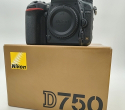 Nikon D750 Body (Scatti 30.983) USATO